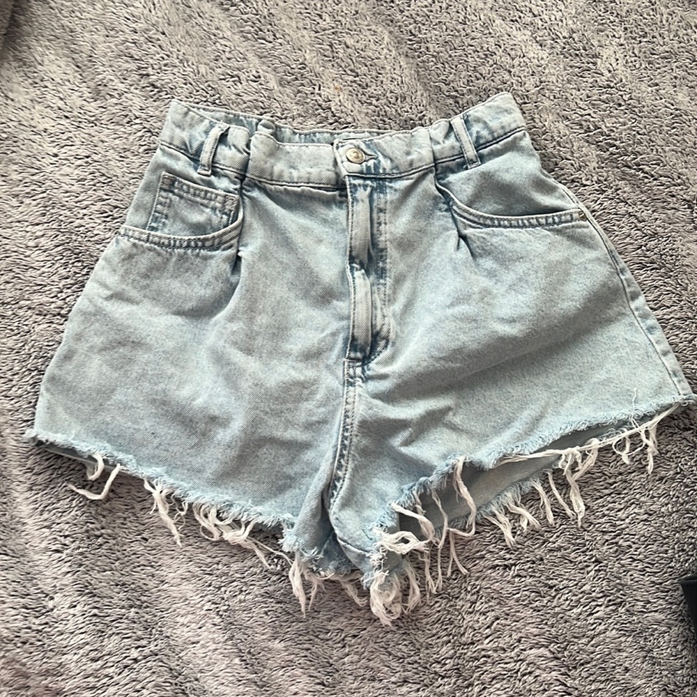 Zara shorts in size 4!